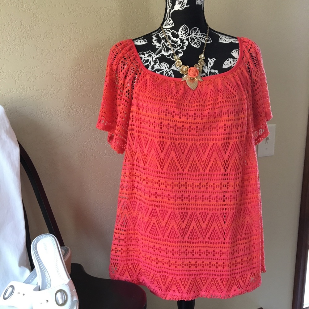 1X ORANGE LINED CUTWORK TOP cb established 1962